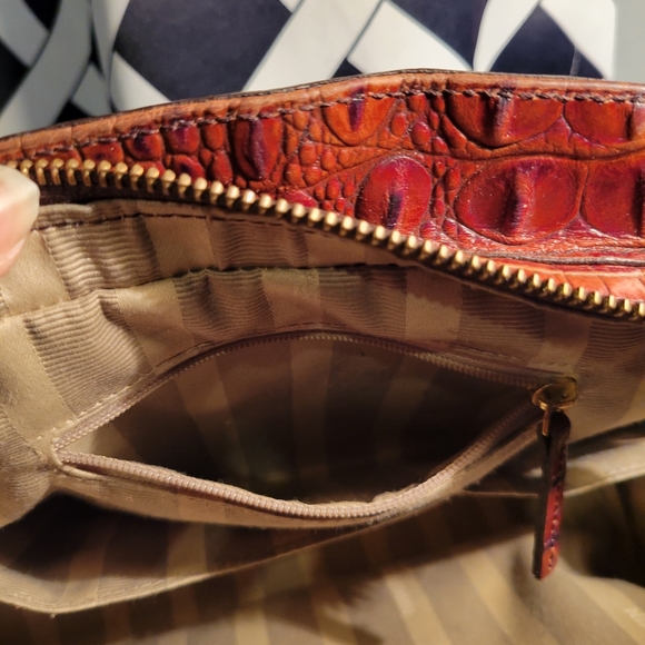 Purses - Picture 9 of 12